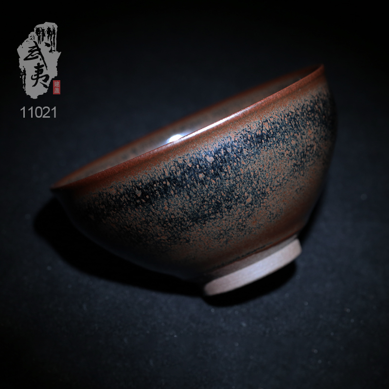 千人斩探花5000cos 内衬为透气吸湿材质