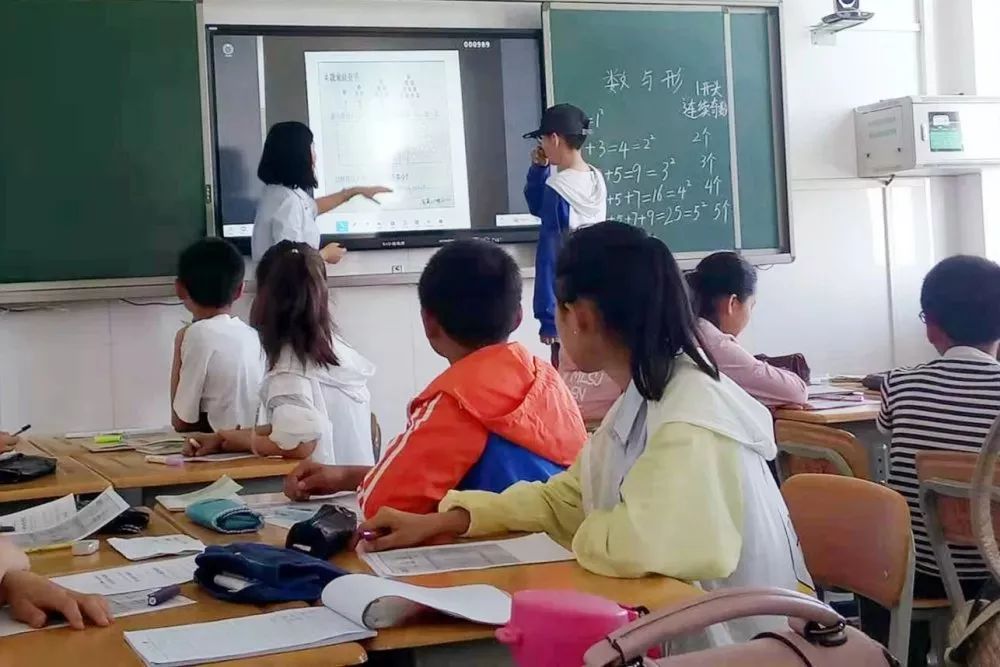 莓斯蒂mesty 其他发音相近的英文名