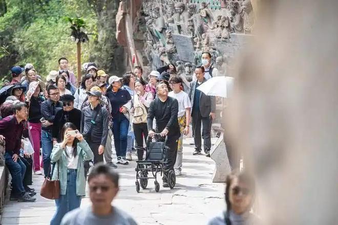 职场爆料 职场爆料其匿名机制更彻底海报