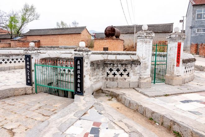 福利书签正在海报