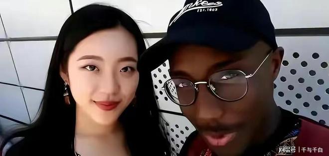 十月新番里番han海报