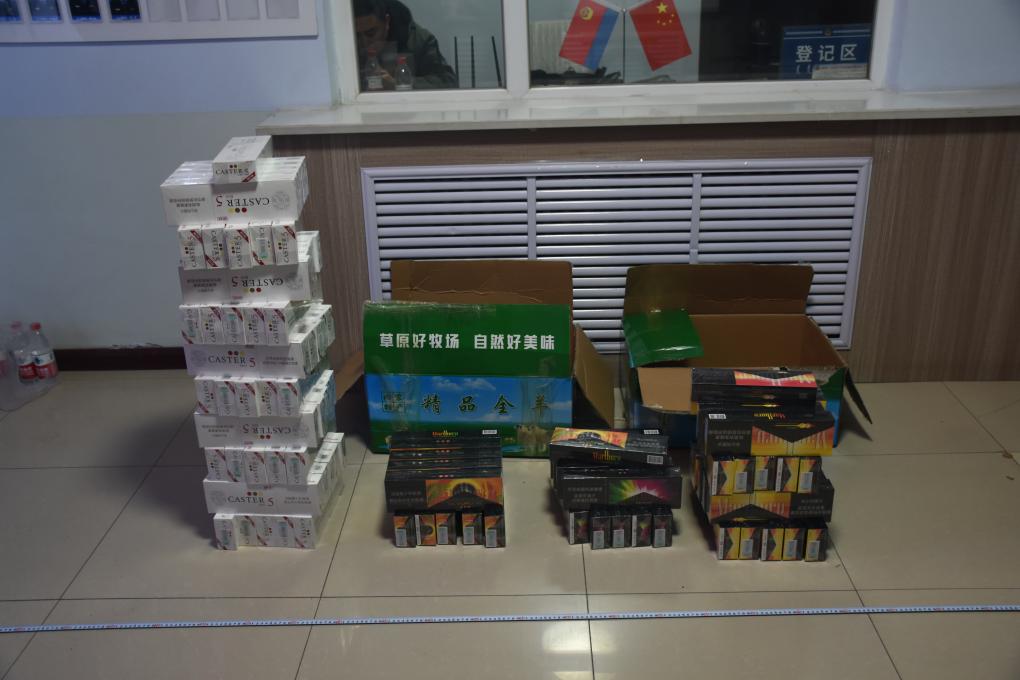 国产欧美一区二区精品仙草咪 海报