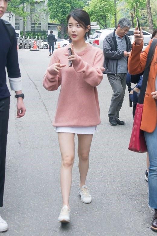 亚洲精品无码av老牛影视网址海报