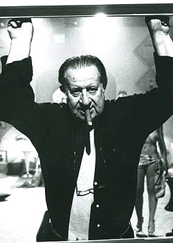 特级毛片打开直接看 毛片别看只是打开在家偷偷看海报