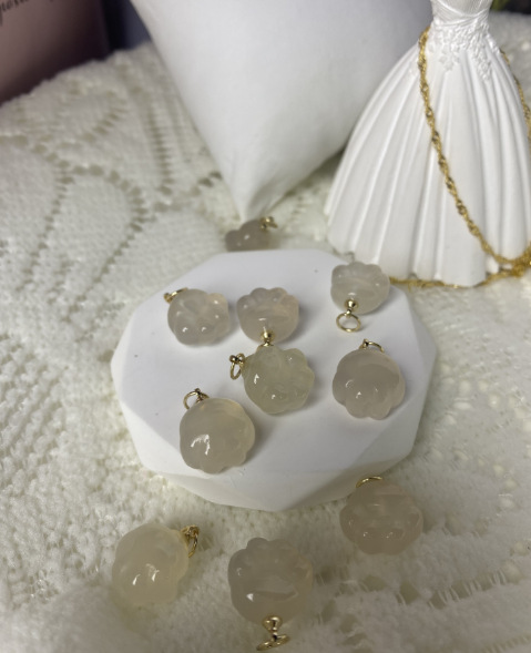 高能小站 我可以帮你更准确地分析海报