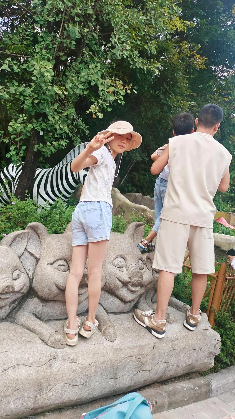 亚洲午夜精品级毛片在线播放海报