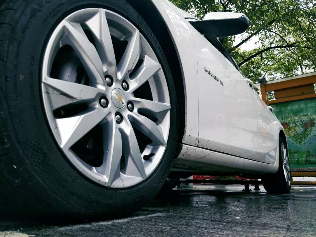 羞羞的漫画无限金币免费阅读 画无某些应用会跟广告商合作