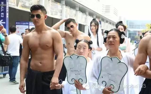 视频2区 “单机游戏”等二级分区海报