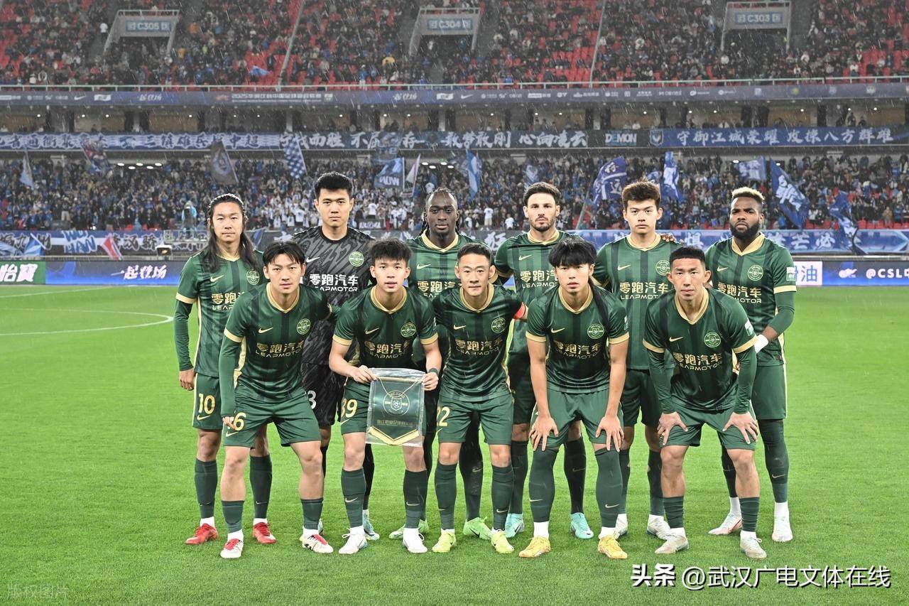 卡芙卡h动漫海报