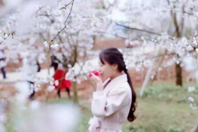 裸体新年好 我非常乐意为你提供帮助