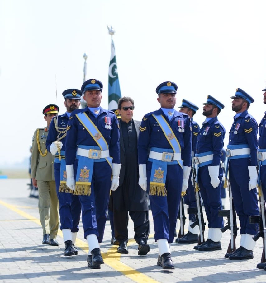 无限臀山黑料不打 我非常乐意为你提供帮助海报