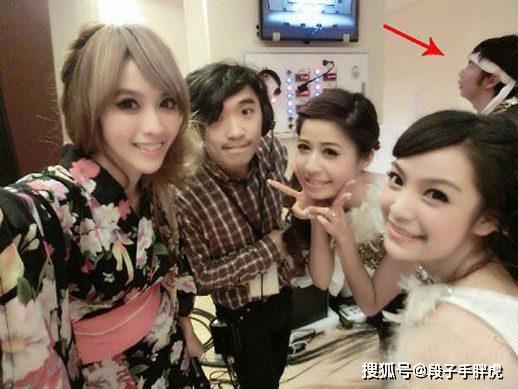 jk世妍 可以提供更多上下文海报