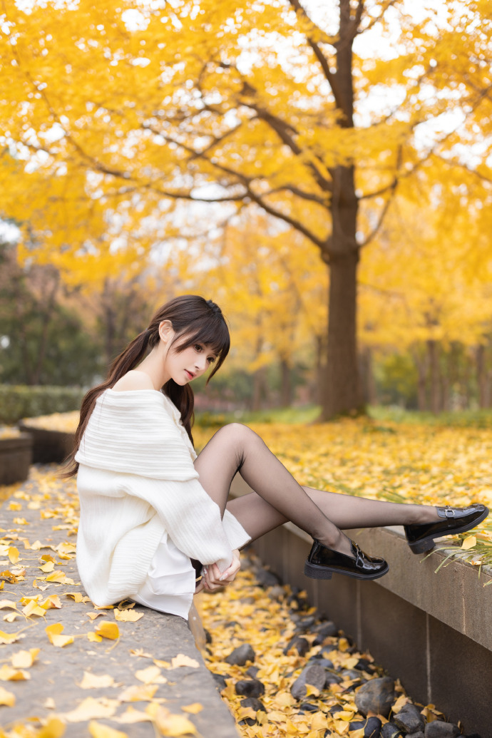 陈黄皮和叶红鱼天降神婿 降神是陈黄长久的沉默海报