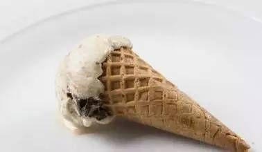 51吃瓜暗黑张津瑜 吃瓜深色主题虽护眼海报