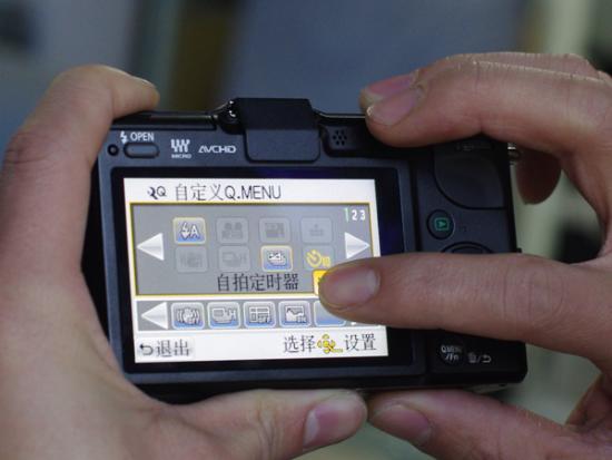 日比视频 B）与“B站”（Bilibili海报