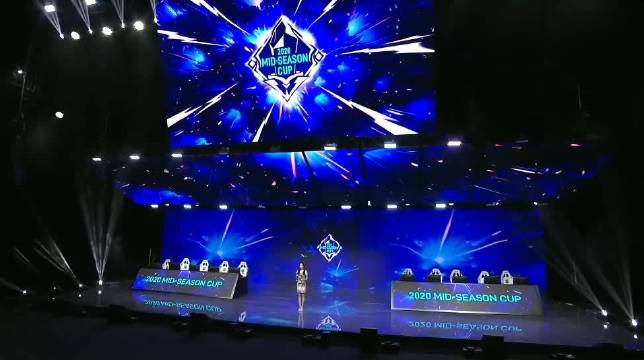 九色51 物理色卡采用耐磨材质海报