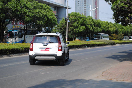 无限臀山？海报