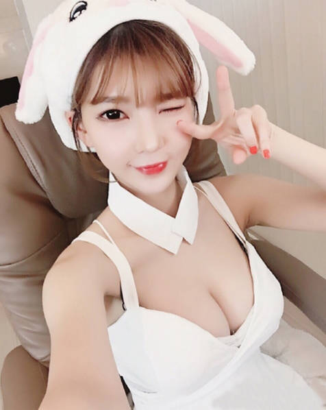 亚洲精品911永久在线观看海报