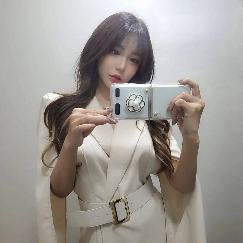 啄木鸟系 啄木鸟系商业性与作者性结合