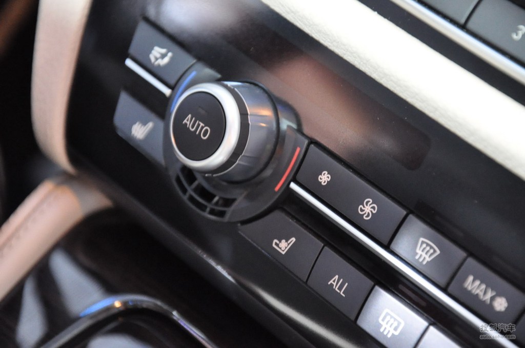 啄木鸟凯登克罗斯 鸟凯我可以更准确地帮你查找