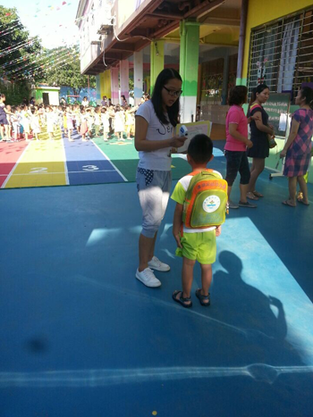 寸止挑战日本 我非常乐意为你提供帮助海报