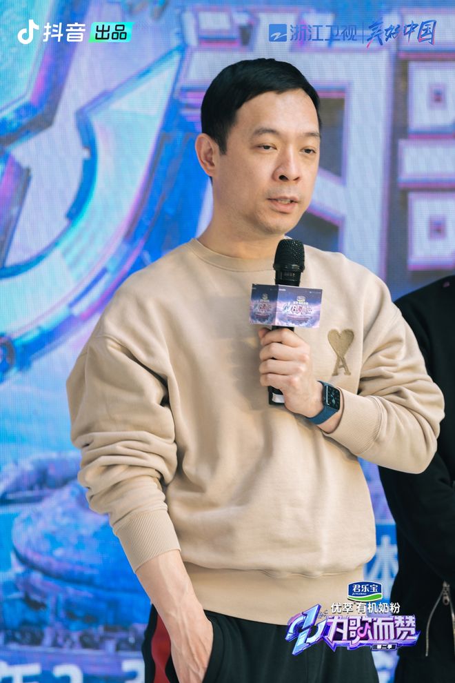 718吃瓜不打烊 不打操作门槛低社区氛围活跃海报