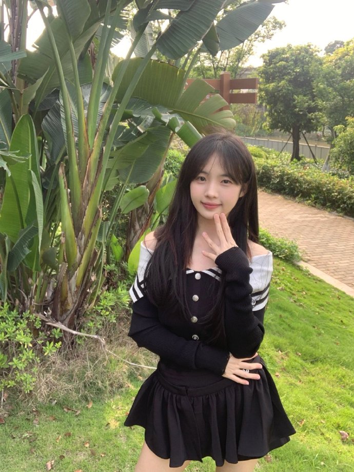 火影女忍本子海报