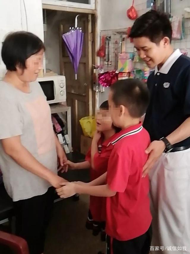 久久精品亚洲成在人线AV麻豆 海报