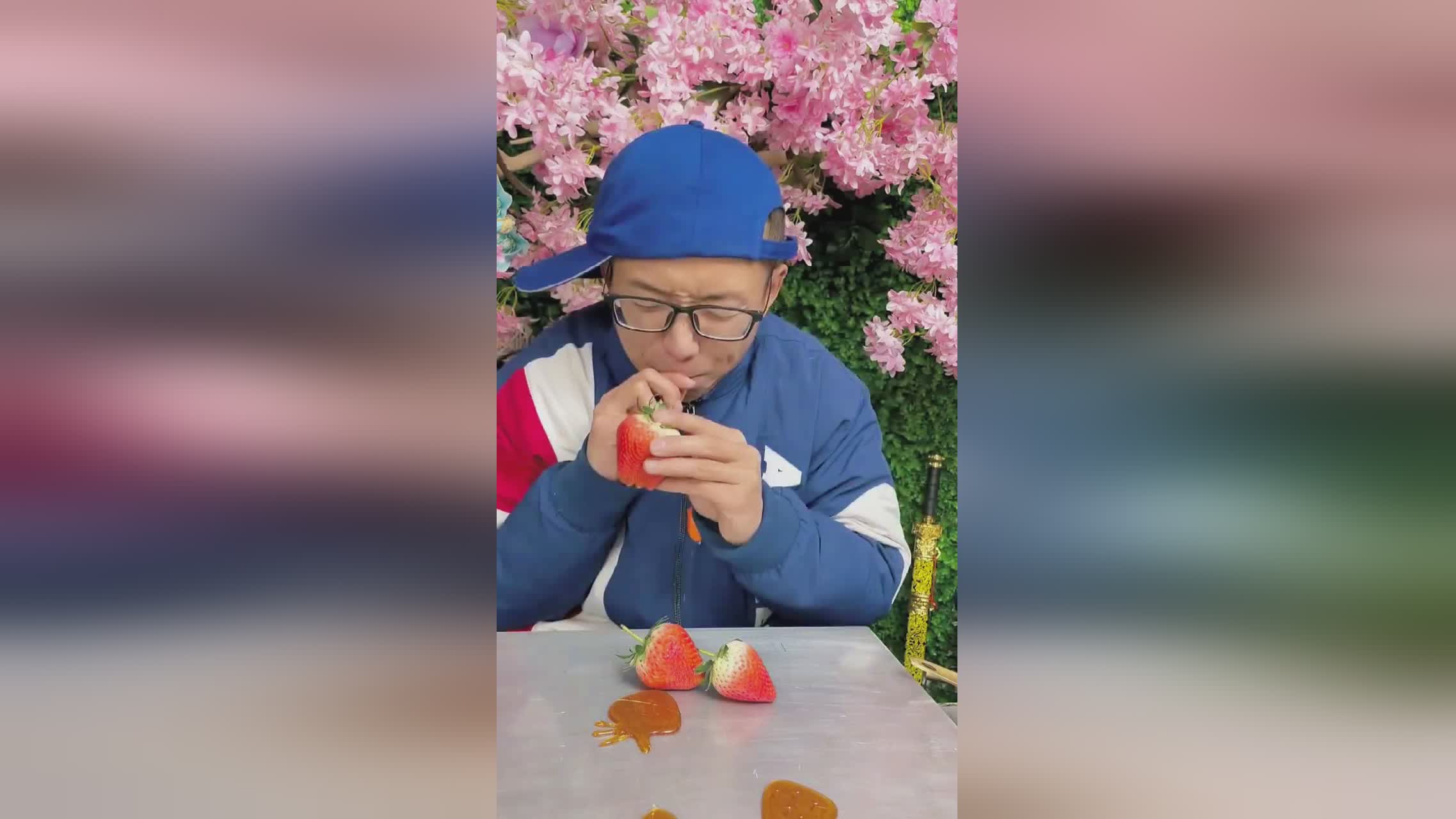 达达兔小蝌蚪 达达粉蓝色的蝌蚪达达兔海报