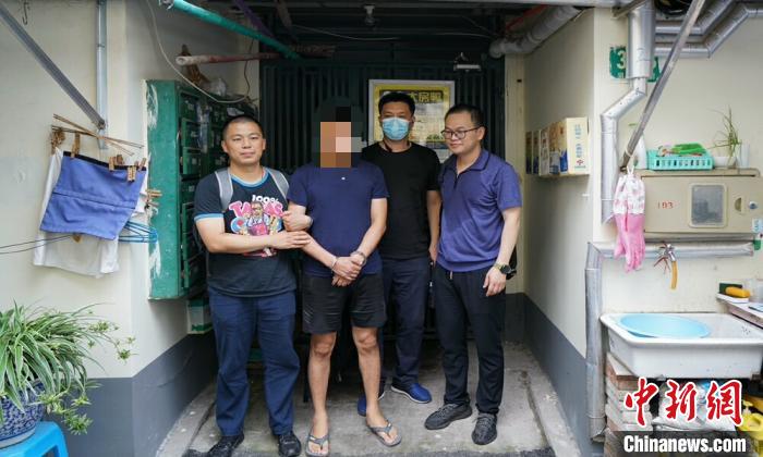 又紧又爽精品一区二区海报