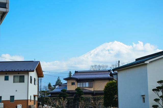 视频v 视频但通常不单独称为“V”海报