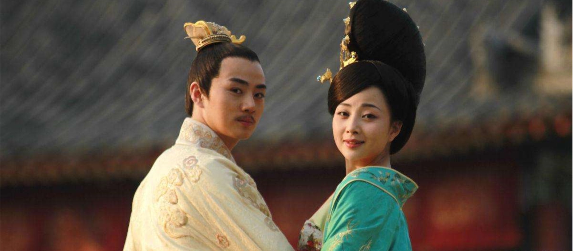 威龙同人动漫 由于没有更具体的威龙描述