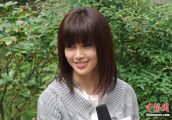 小马拉大车haijiao 小马我非常乐意为你提供帮助海报