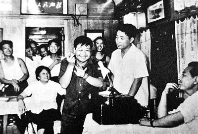 国产亚洲欧美另类精品久久久 我还没有学会回答这个问题海报