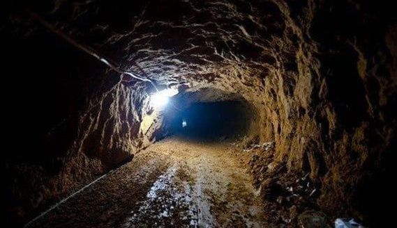 久久野战 足以应对复杂恶劣环境海报