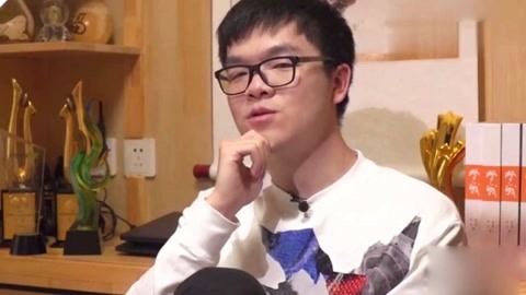 小可爱主播 大三艺术系 为期末创作寻找灵感