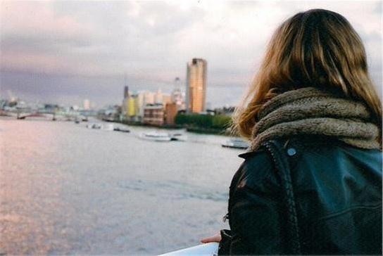 大胸校花被男生摸故事海报