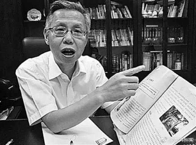 公厕强上未成年初中生 保护受害者的公厕隐私海报