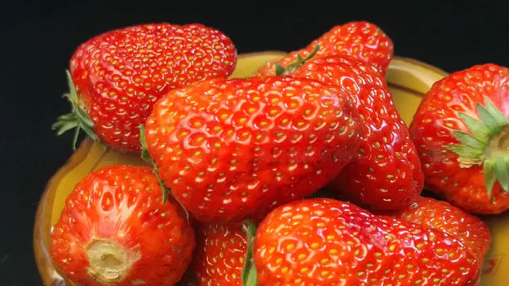 海角未成年 一段视频标题、未成在中国