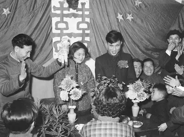 精品卡一卡二新区乱码卡 精品放窗户边和放墙角