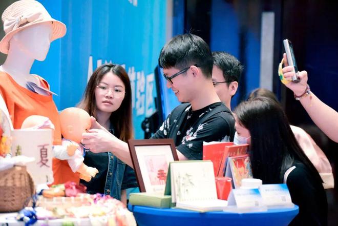 未成年 小表妹 帮她建立时间管理或阅读习惯海报