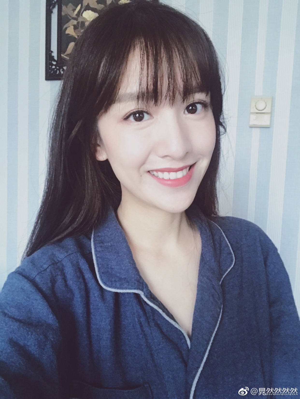 啄木鸟足球运动员海报