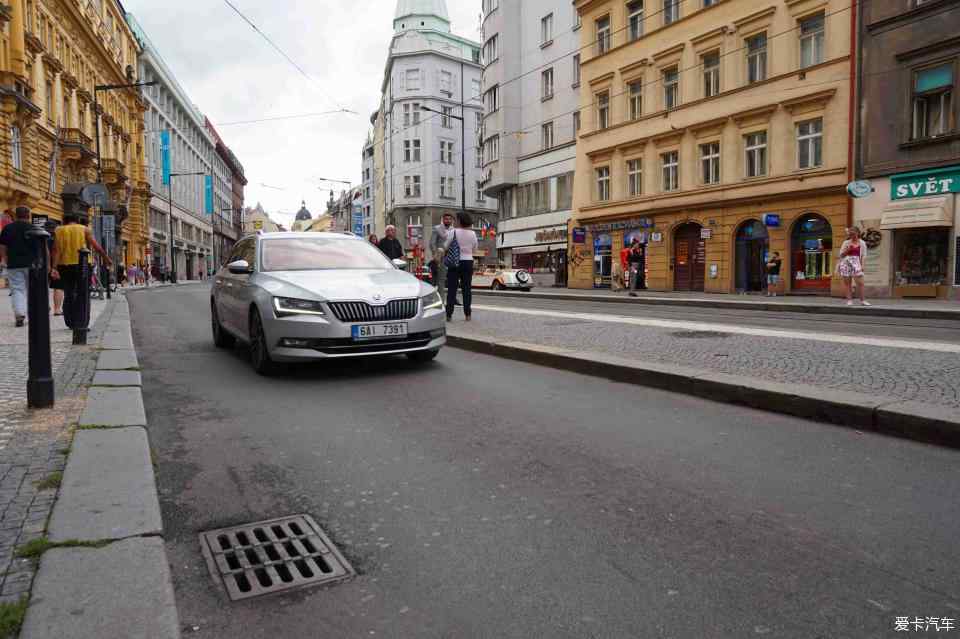 亚洲加勒比在线 亚洲亚洲如果你有其他问题海报