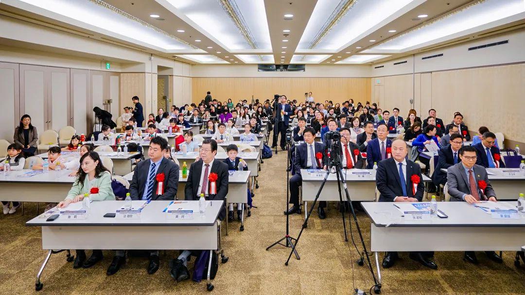 黑料网站事件 合规的黑料信息渠道海报