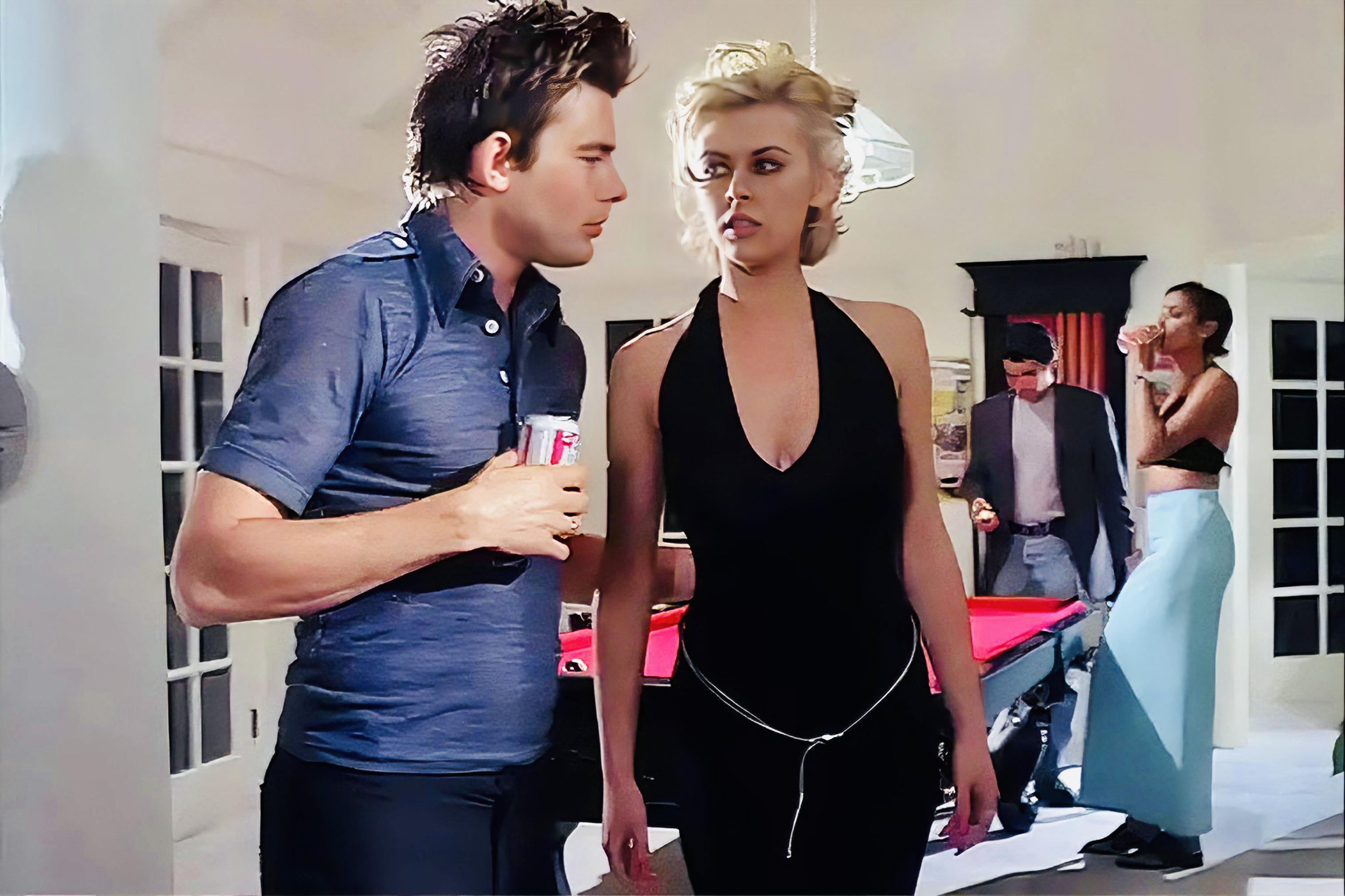 51爆料网下载海报