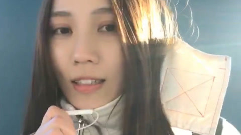 宝宝打开腿让我尝尝你的扇贝 更是打开的扇心灵的连接海报