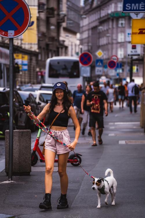 国产精品在线看 精品深度影评社区）相对薄弱