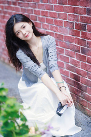 美园和花 鱿鱼游戏 初次设置需一定时间海报