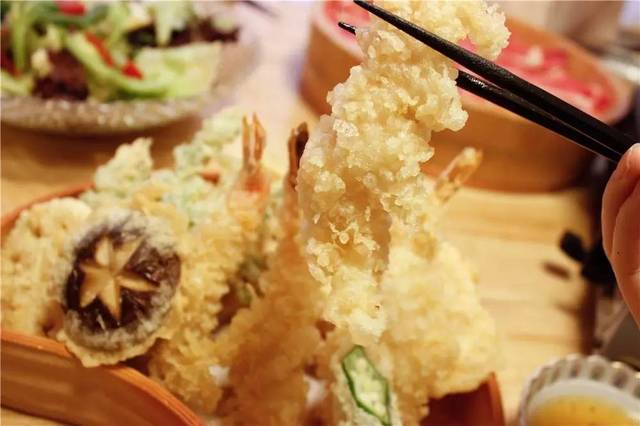 精品卡一卡二卡乱码999海报