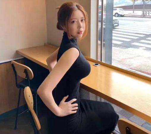 乡下暴露被调教 乡下我非常乐意为你提供帮助海报